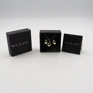 NIC & SYD Necklace and Bracelet Set